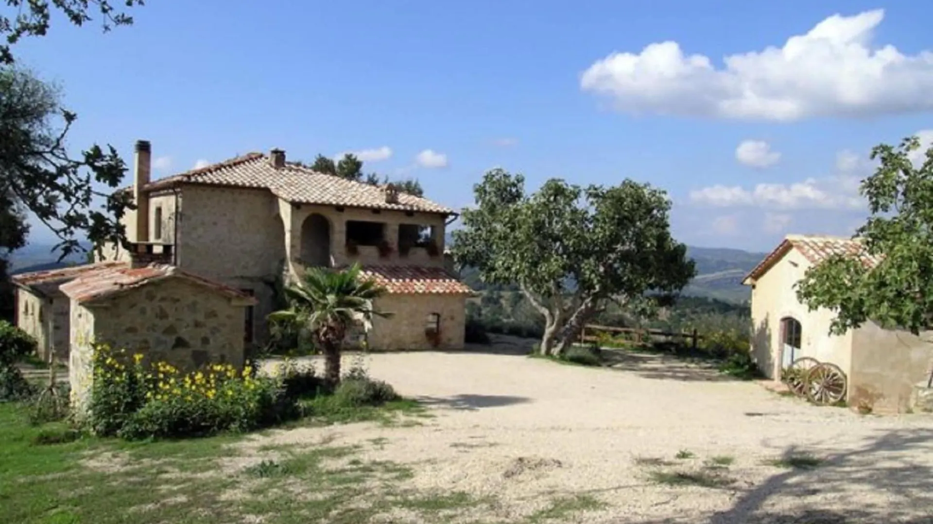 Pleasant Holiday Home In Seggiano With Private Terrace