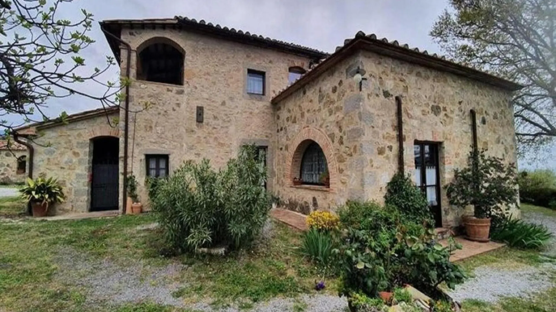 Pleasant Holiday Home In Seggiano With Private Terrace