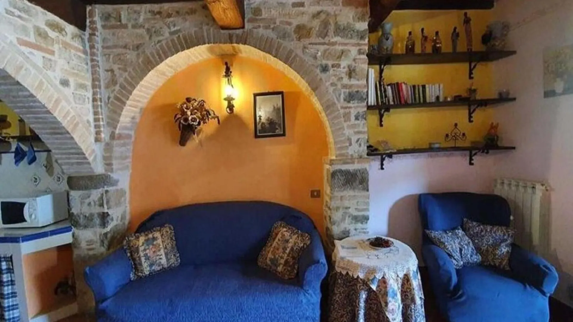 Pleasant Holiday Home In Seggiano With Private Terrace
