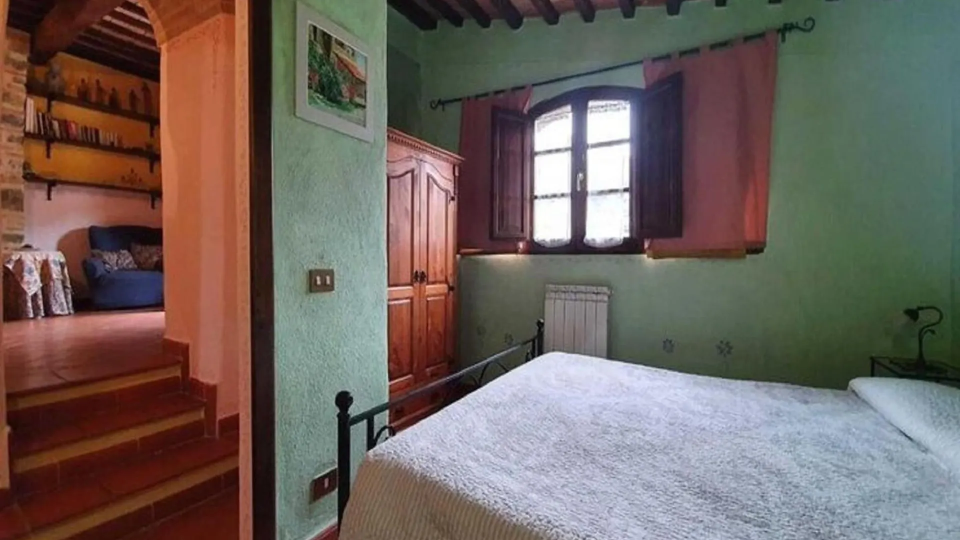 Pleasant Holiday Home In Seggiano With Private Terrace
