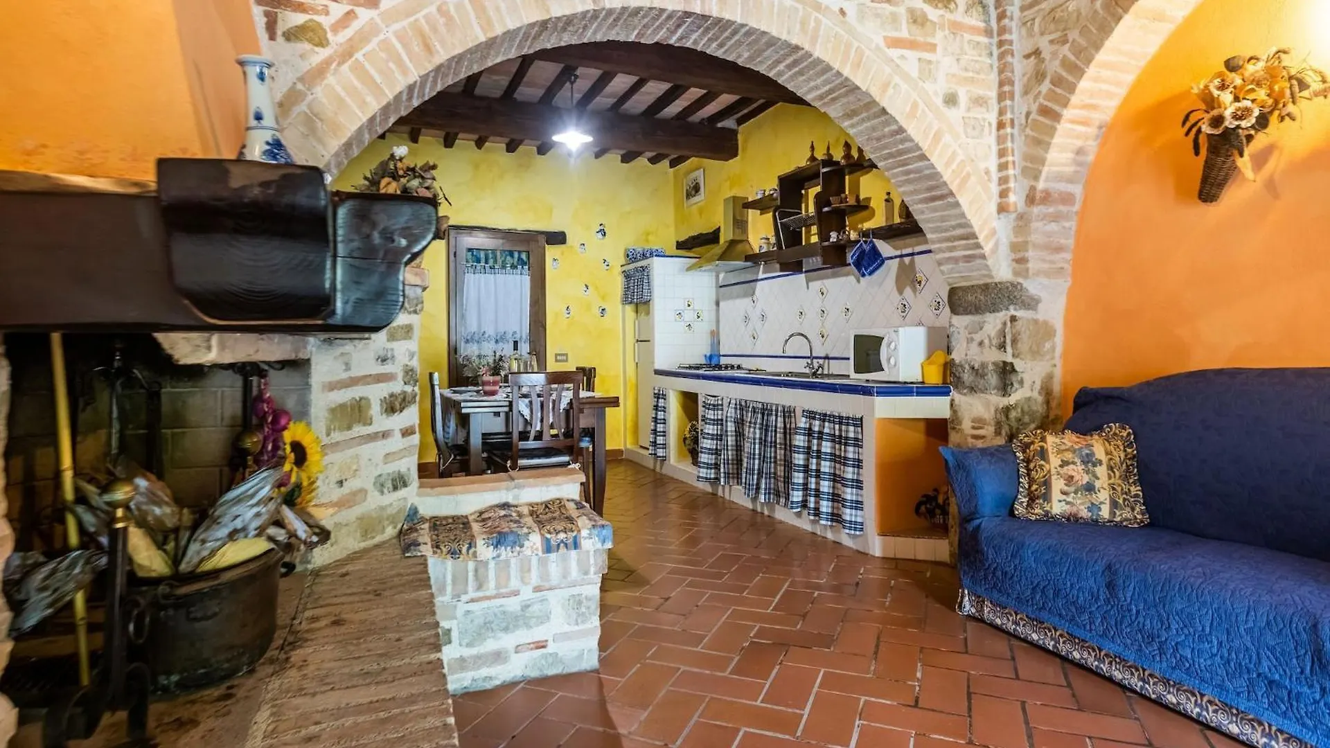 Pleasant Holiday Home In Seggiano With Private Terrace